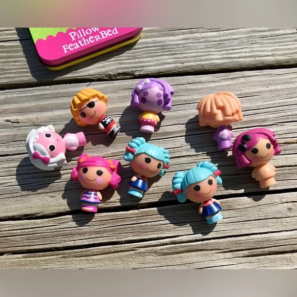 LALALOOPSY Toy Lot Tinies Magnet Dress Up Tin Erasers Silly Singer Toy Tiny Doll - Picture 4 of 16